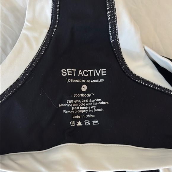 Set Active Sportbody Black and White Sports Bra - Picture 4 of 4
